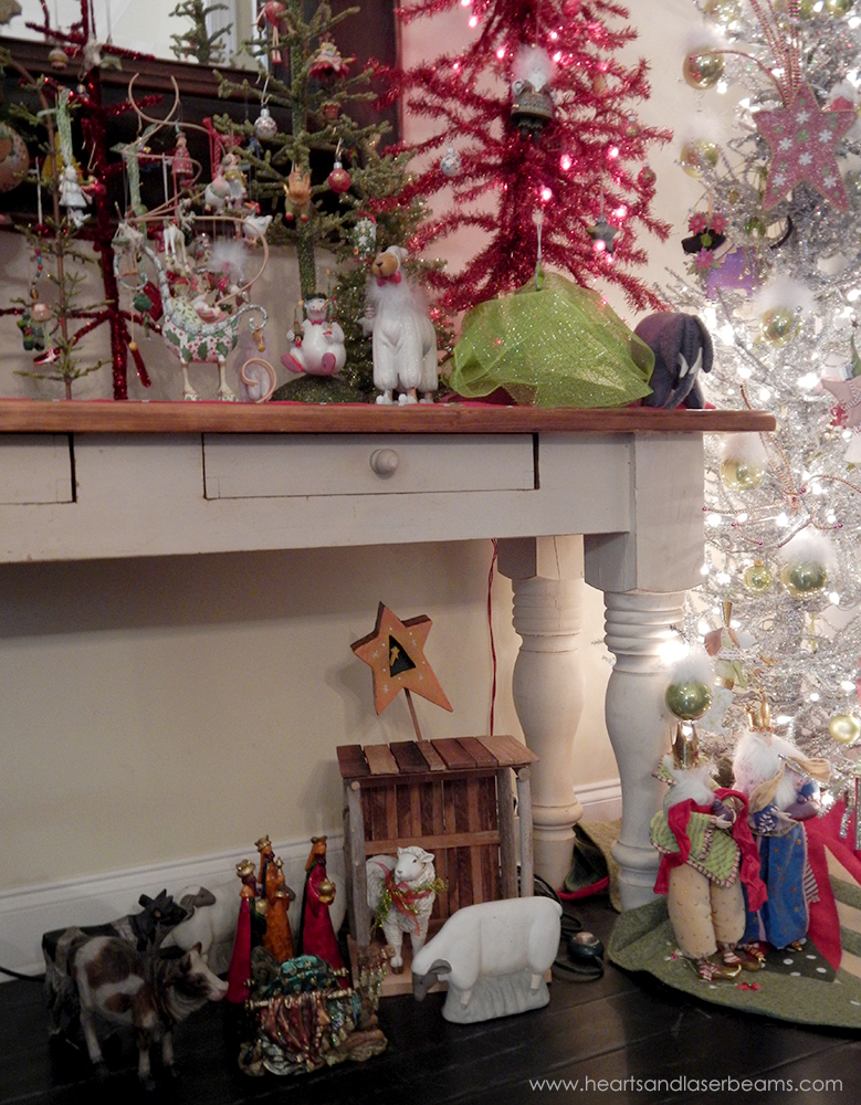 Tabletop Christmas Decor - A Christmas Carole - Beautiful Christmas Decorations from the Heart