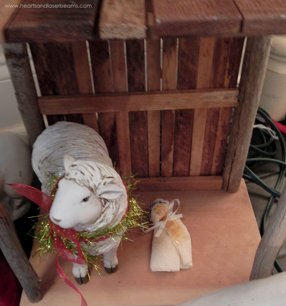 Nativity Scene - A Christmas Carole - Beautiful Christmas Decorations from the Heart 