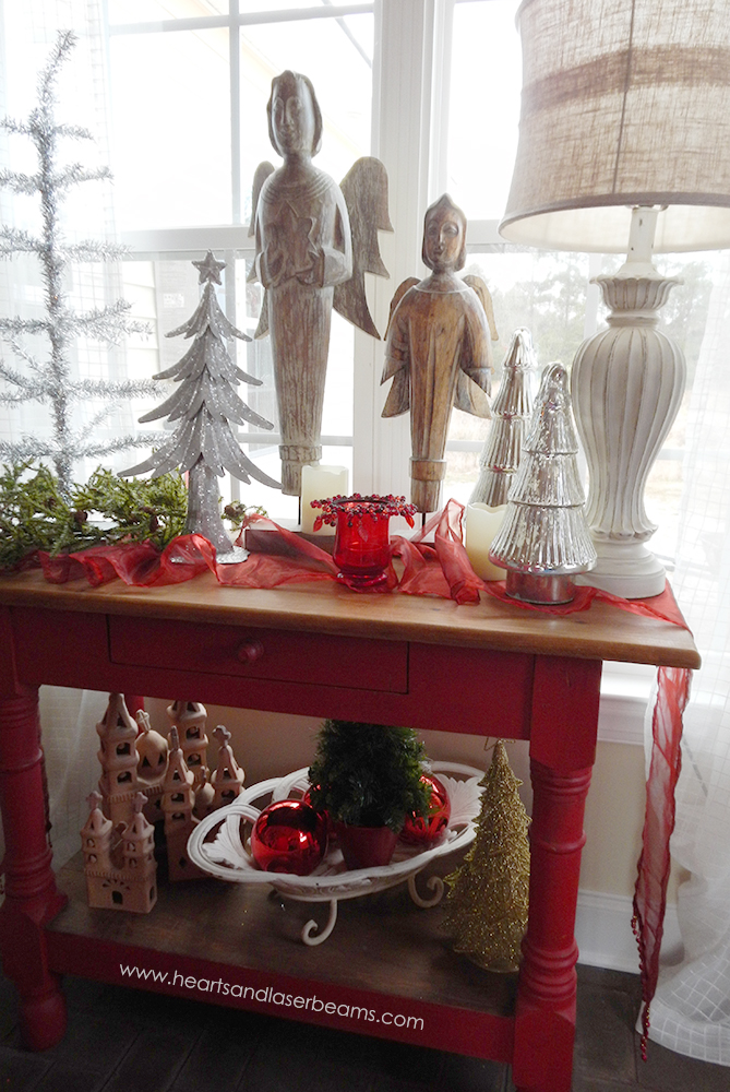 Table Decor - A Christmas Carole - Beautiful Christmas Decorations from the Heart